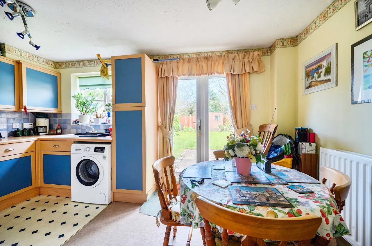 Lincoln Close, Ash Vale, Surrey, GU12 5SU, photo 4