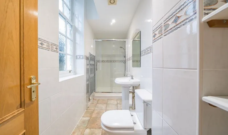 Grove Close, Crossness House Grove Close, KT19, photo 10
