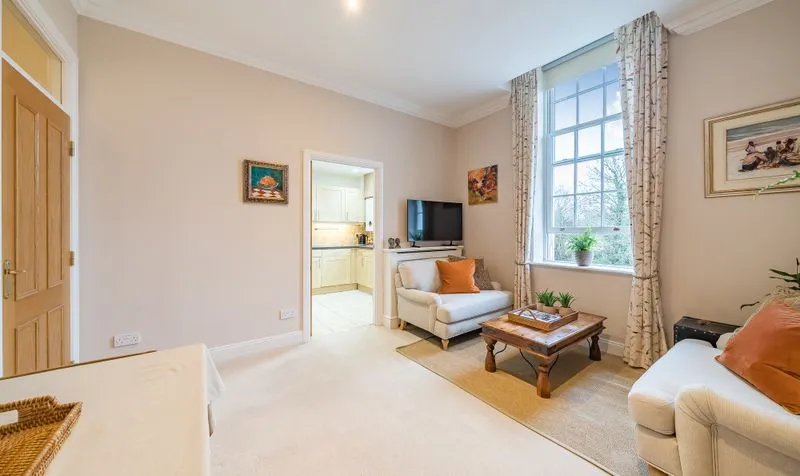 Grove Close, Crossness House Grove Close, KT19, photo 5