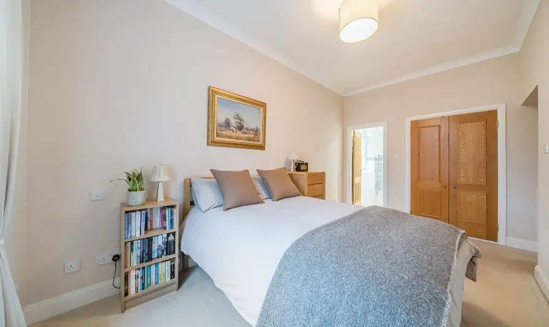 Grove Close, Crossness House Grove Close, KT19, photo 9