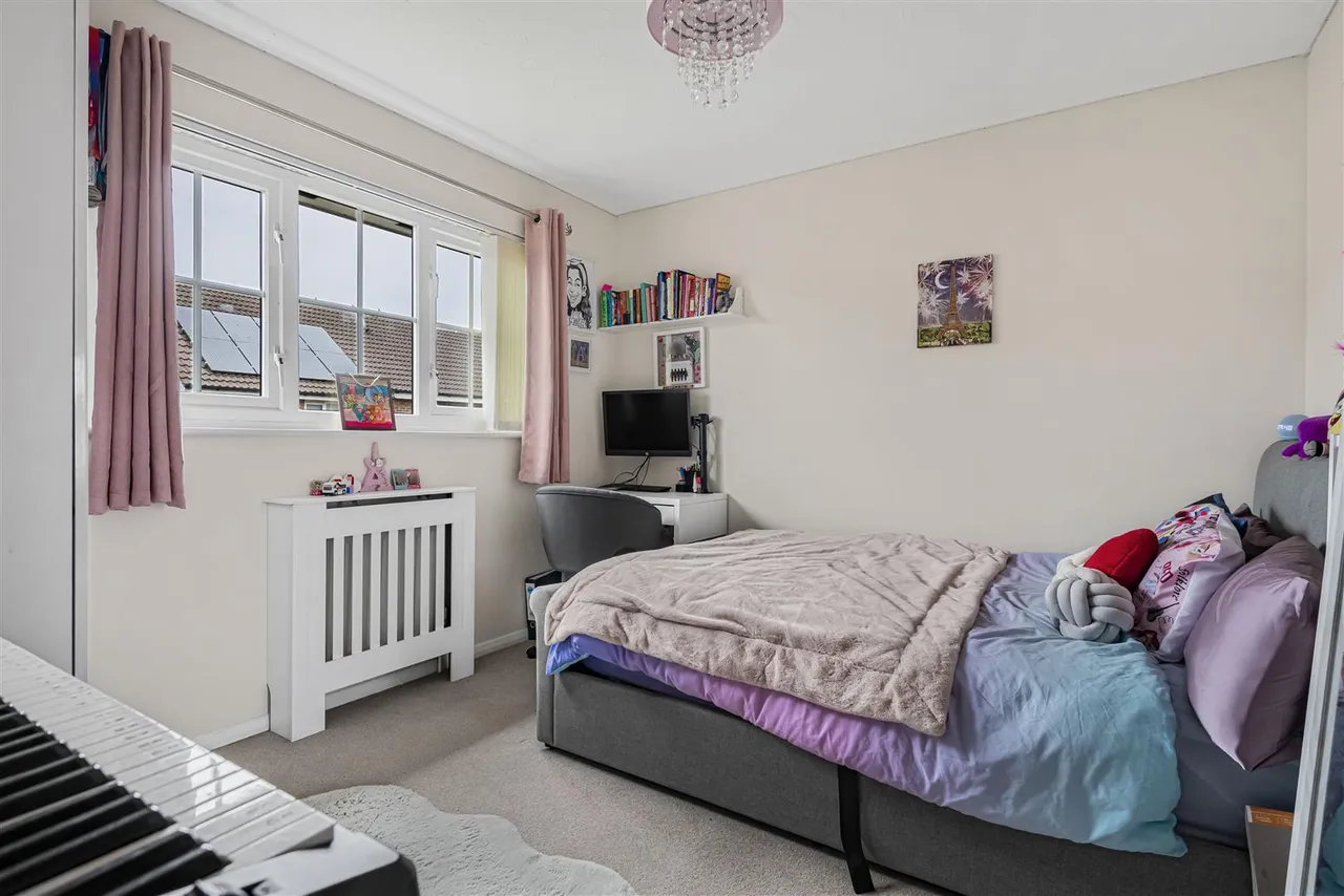 Eltham Avenue, Cippenham, photo 20