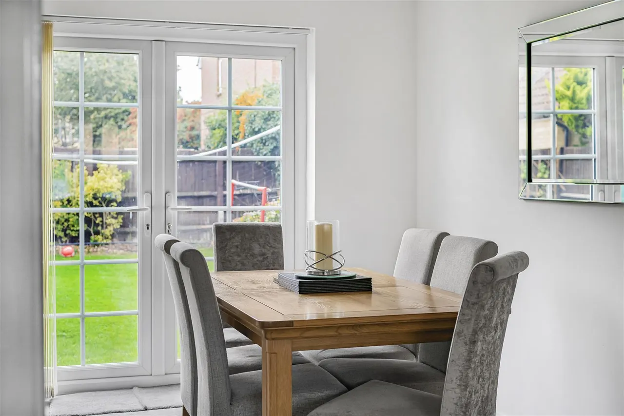 Eltham Avenue, Cippenham, photo 8