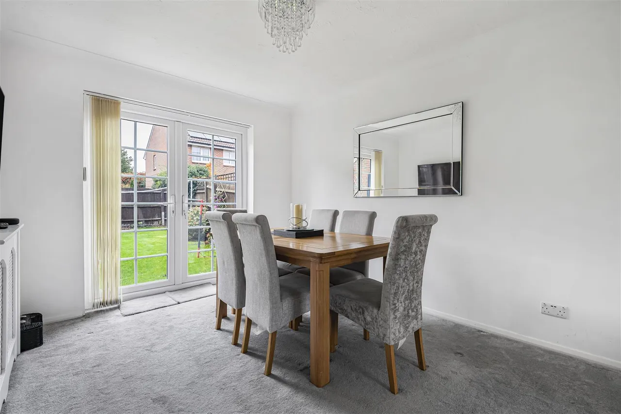Eltham Avenue, Cippenham, photo 6