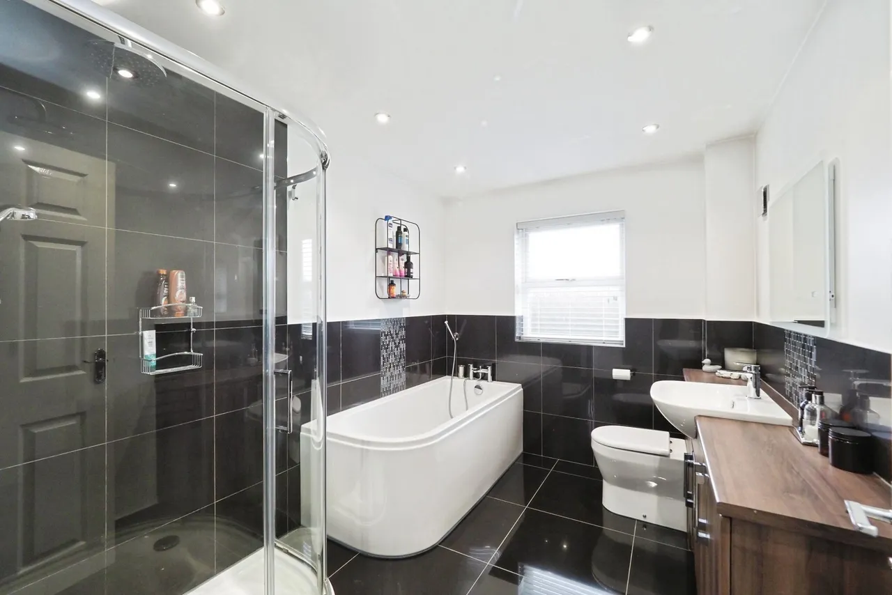 Calladine Grove, Sutton-in-ashfield, NG17, photo 13