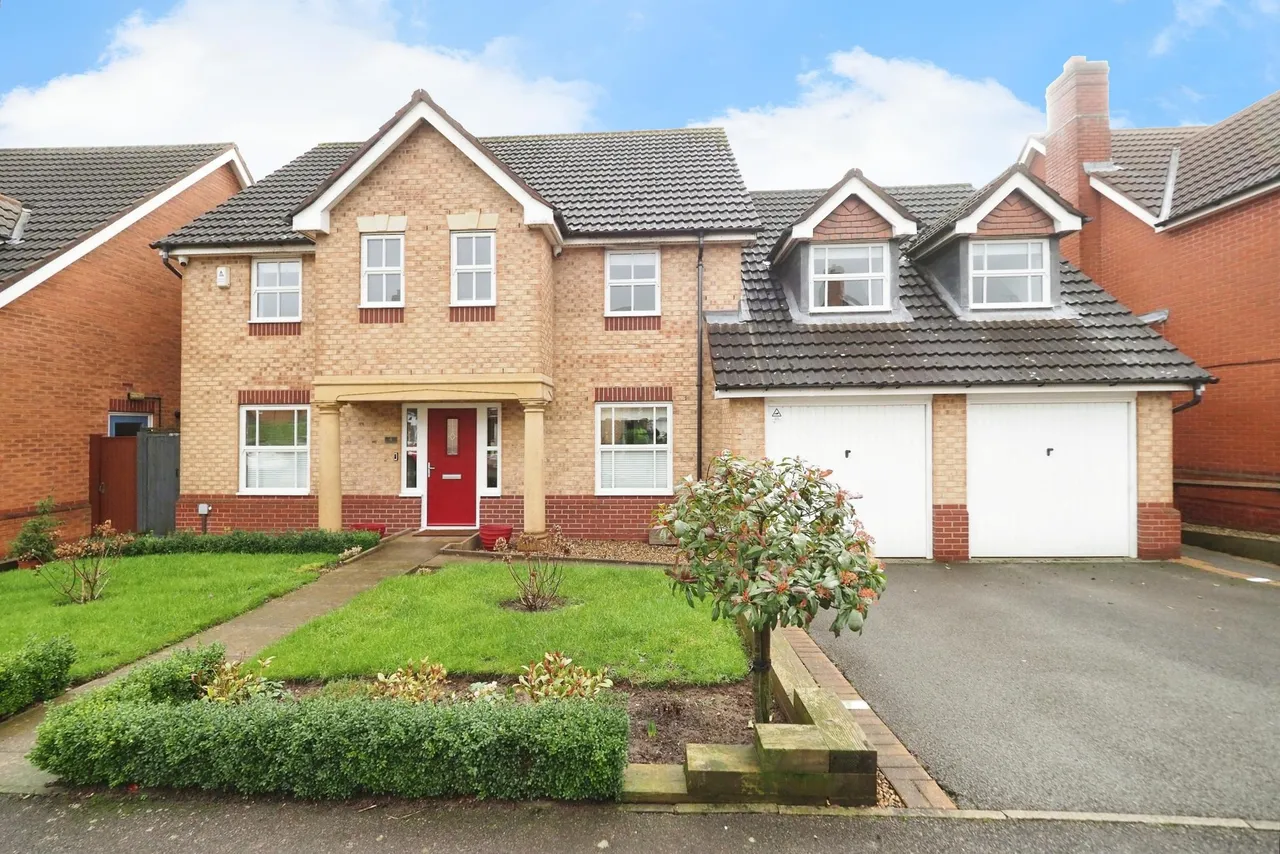 4 bed house for sale, Calladine Grove, Sutton-in-ashfield, NG17