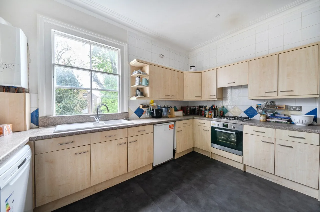 3 bed flat for sale — Waldegrave Road, London, SE19