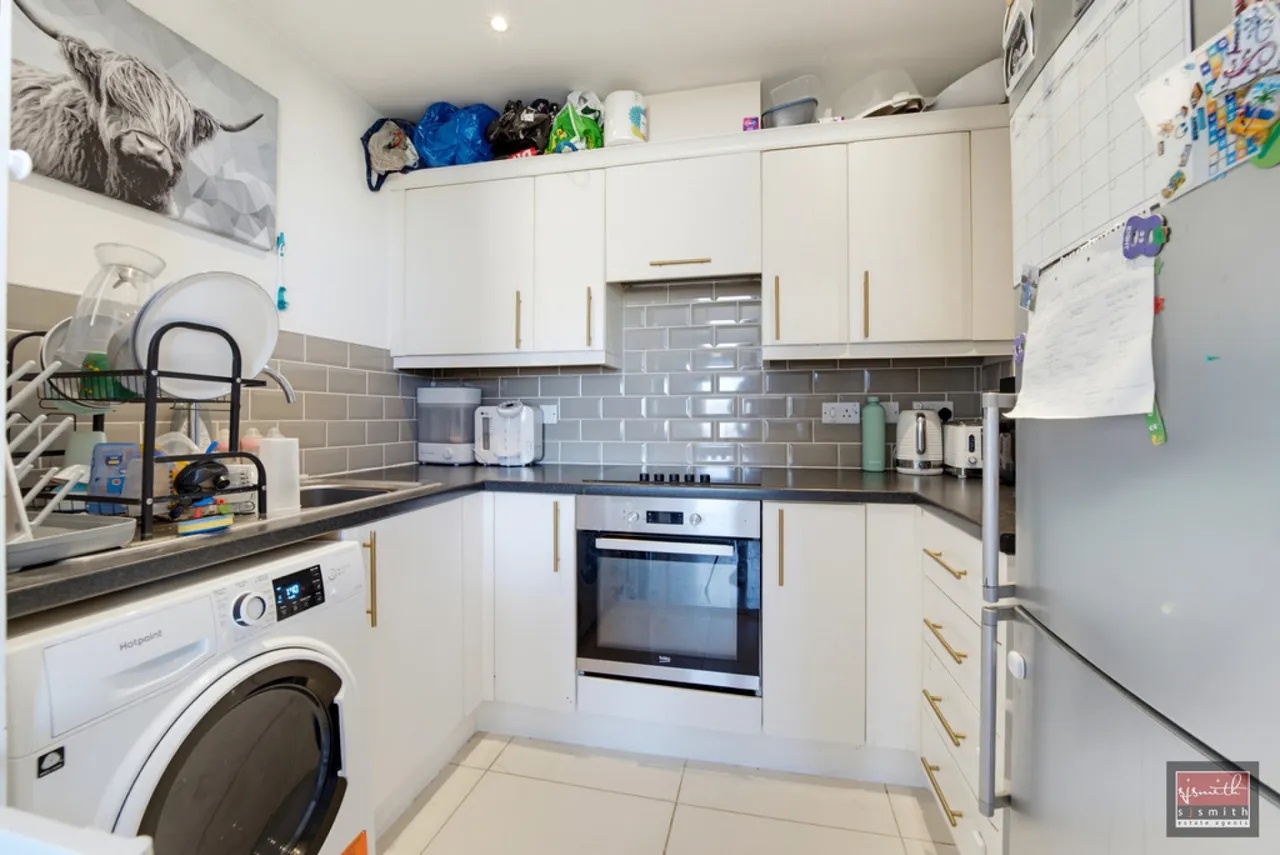 Wooldridge Close, Feltham, photo 10