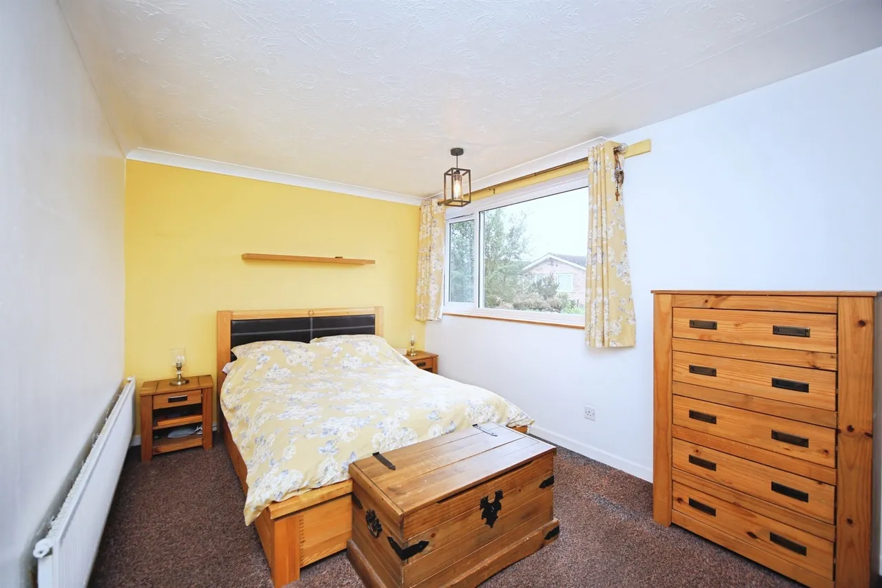 Wharton Avenue, Solihull, B92, photo 16