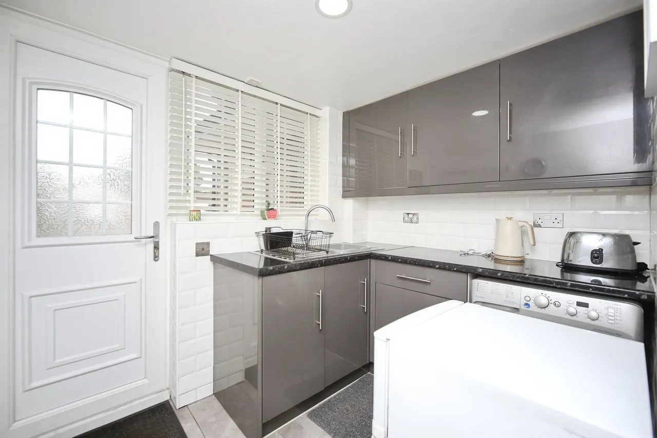 Wharton Avenue, Solihull, B92, photo 10