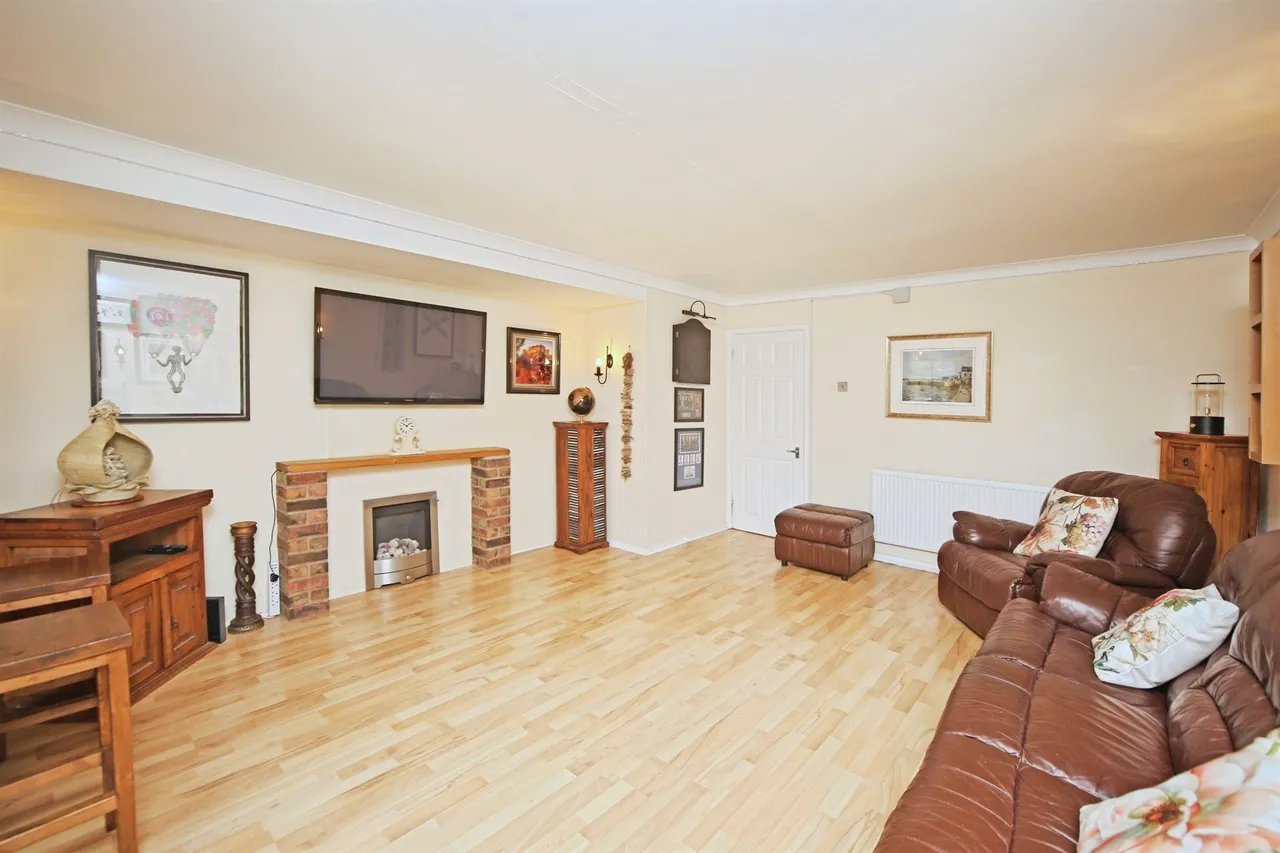 Wharton Avenue, Solihull, B92, photo 2
