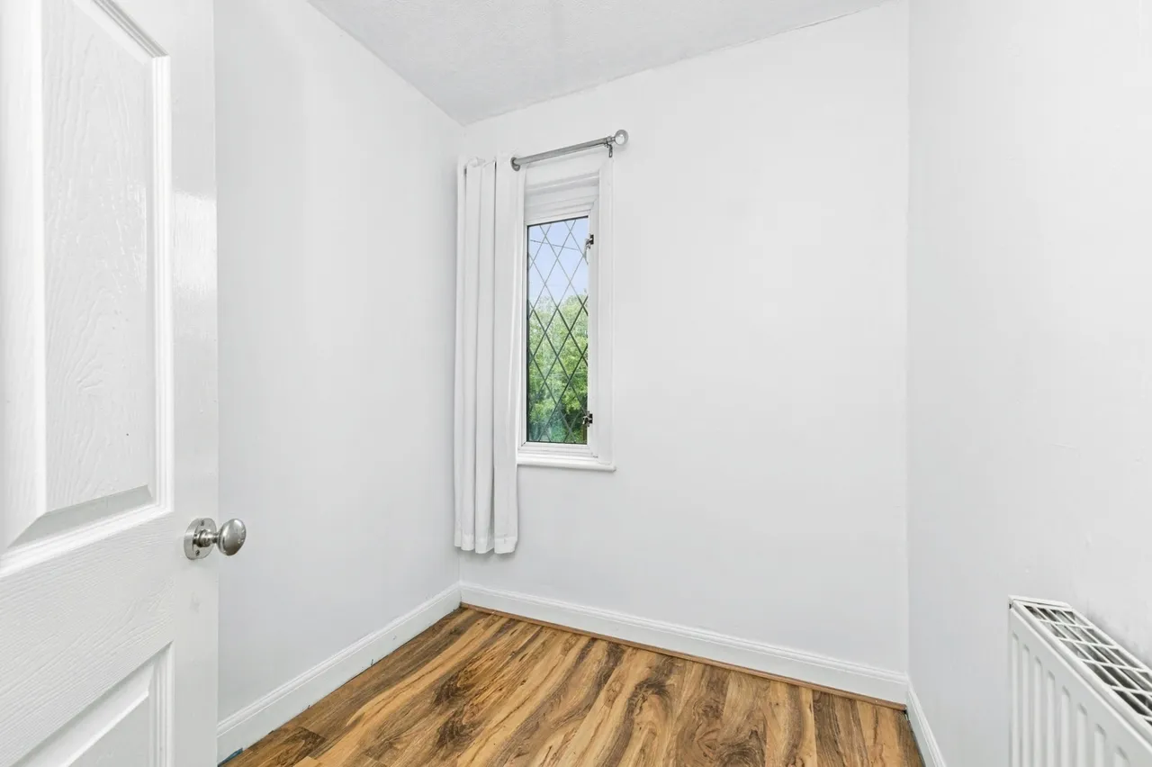Whitehall Road West, Cleckheaton, West Yorkshire, BD19, photo 10