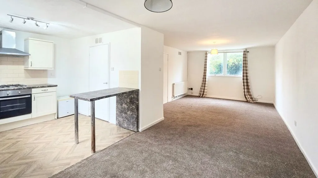 Baukewell Court Northampton, NN3, photo 5