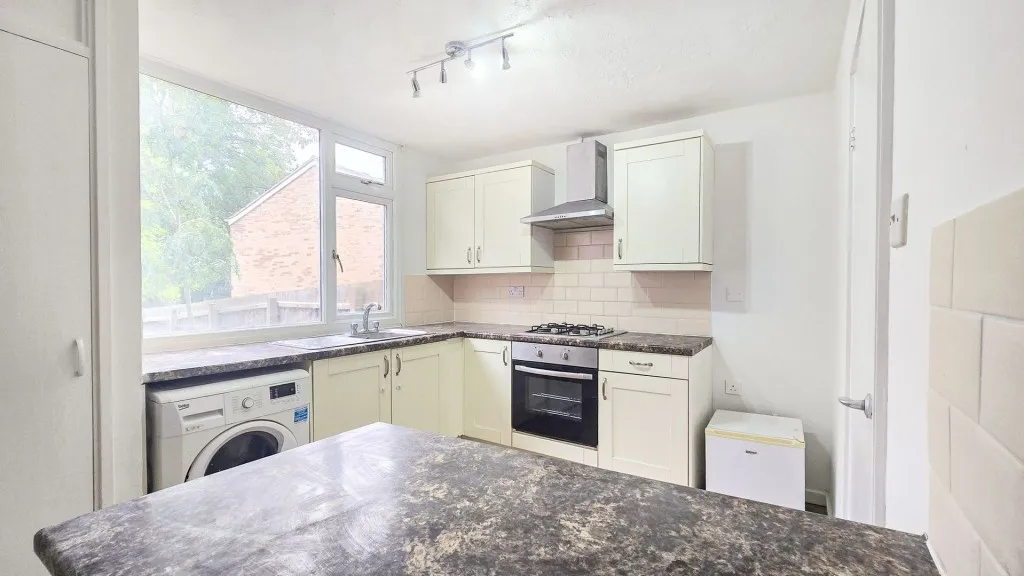 Baukewell Court Northampton, NN3, photo 6