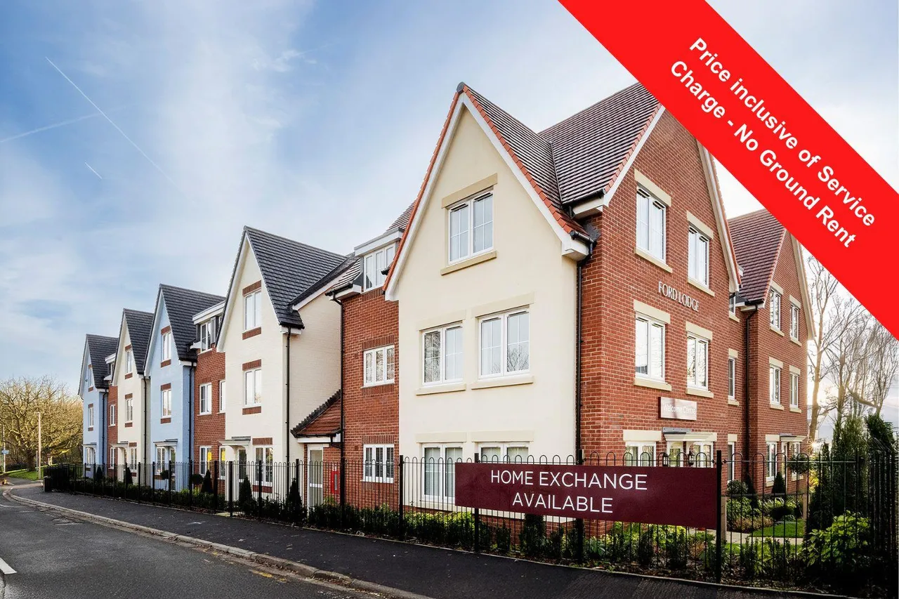2 bed flat to rent, South Acre Drive, Handforth, SK9