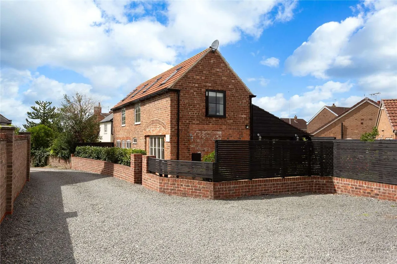 2 bed house for sale, Church Hill, Wistow, YO8