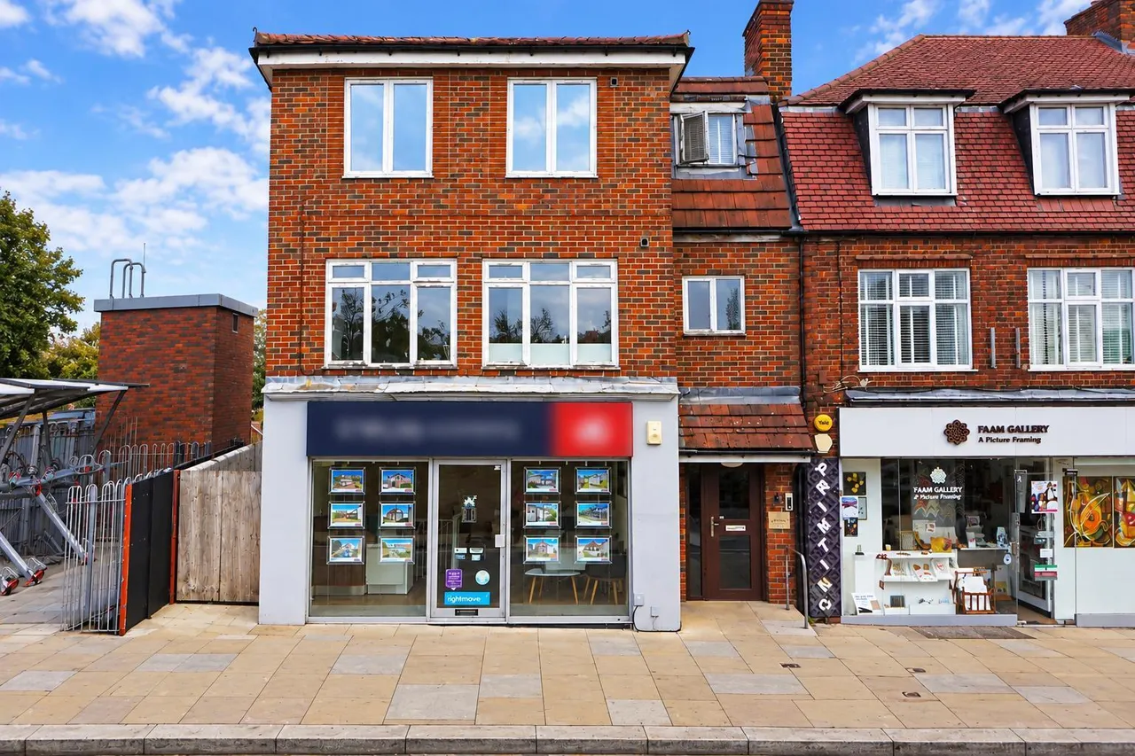 1 bed flat for sale, Percy Road, Twickenham