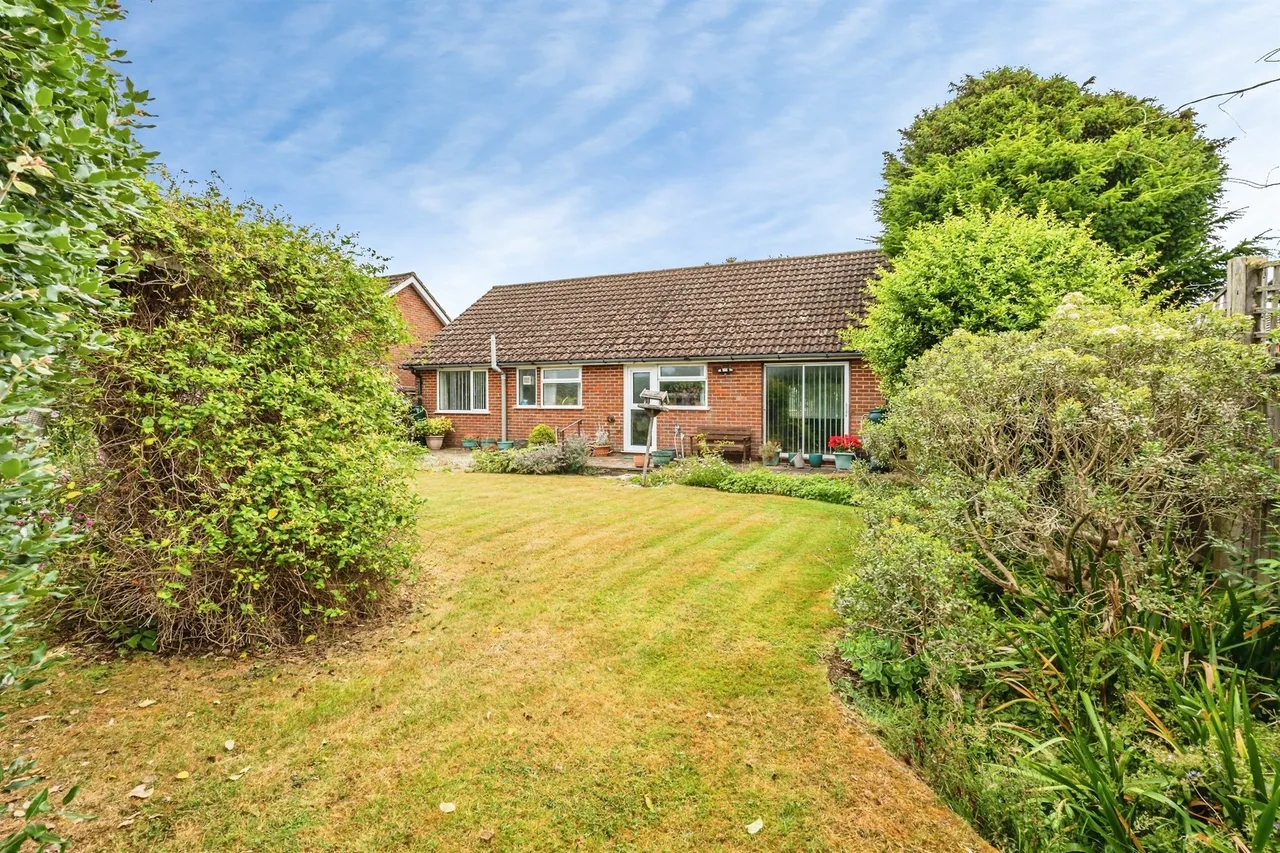 3 bed house for sale, Buckingham Close, Seaford, BN25