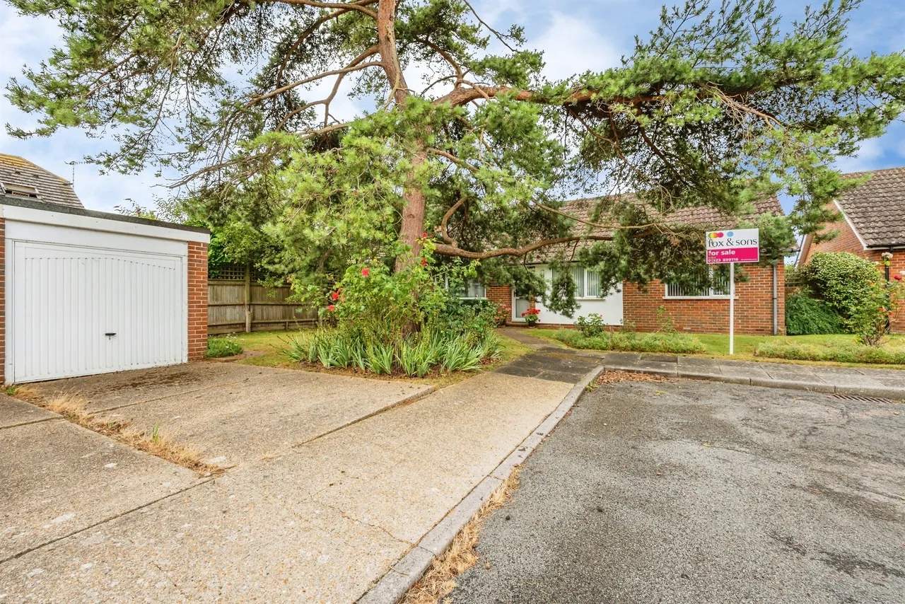 Buckingham Close, Seaford, BN25, photo 10