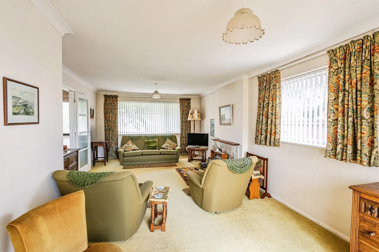 Buckingham Close, Seaford, BN25, photo 5