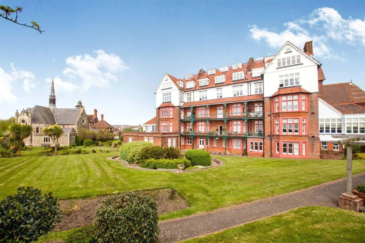 The Durlocks, Folkestone, Kent, CT19, photo 3