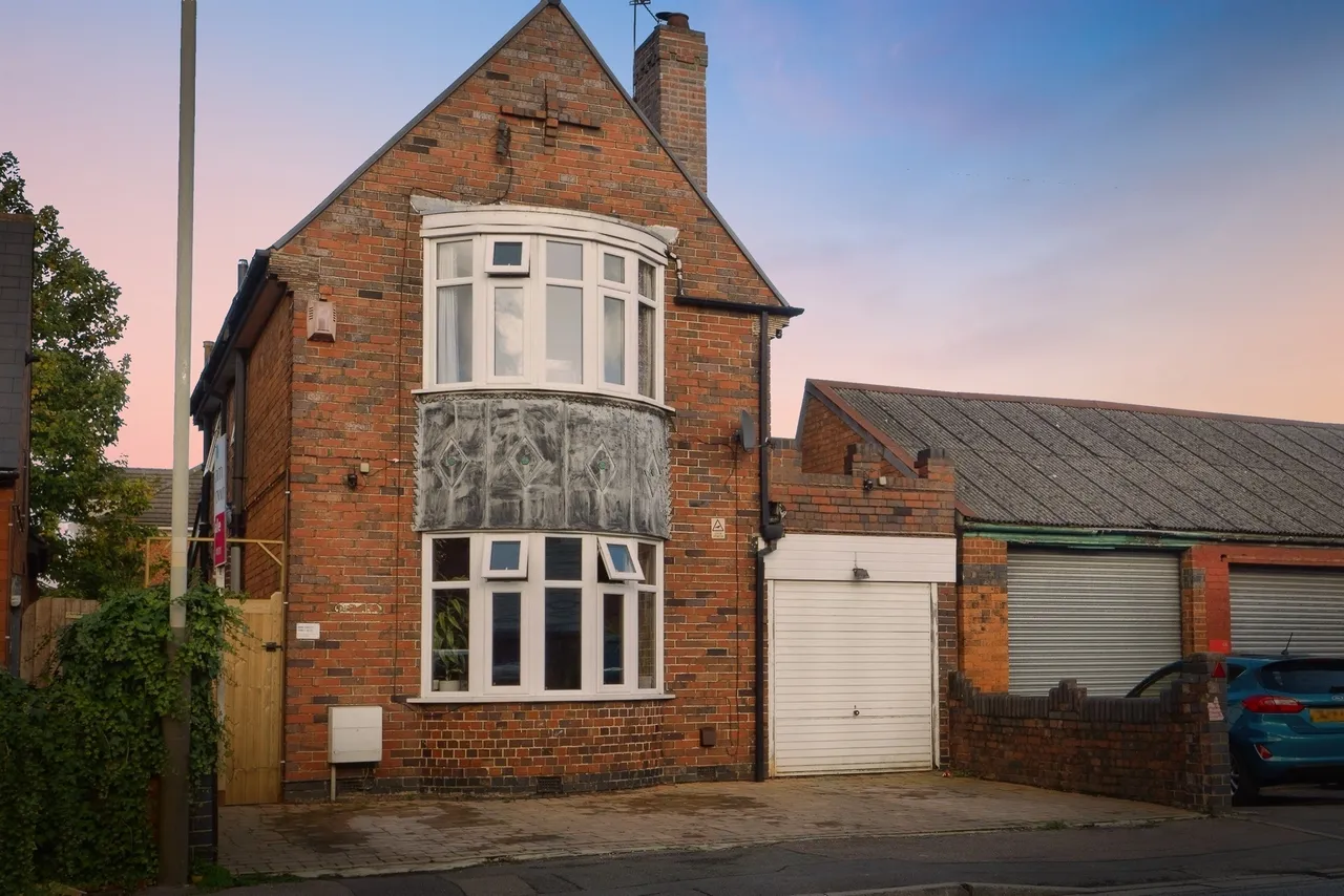 3 bed house for sale — Bradgate Street, Leicester