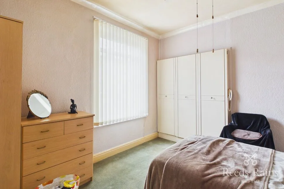 Queen Street, Pontefract, West Yorkshire, WF8, photo 2