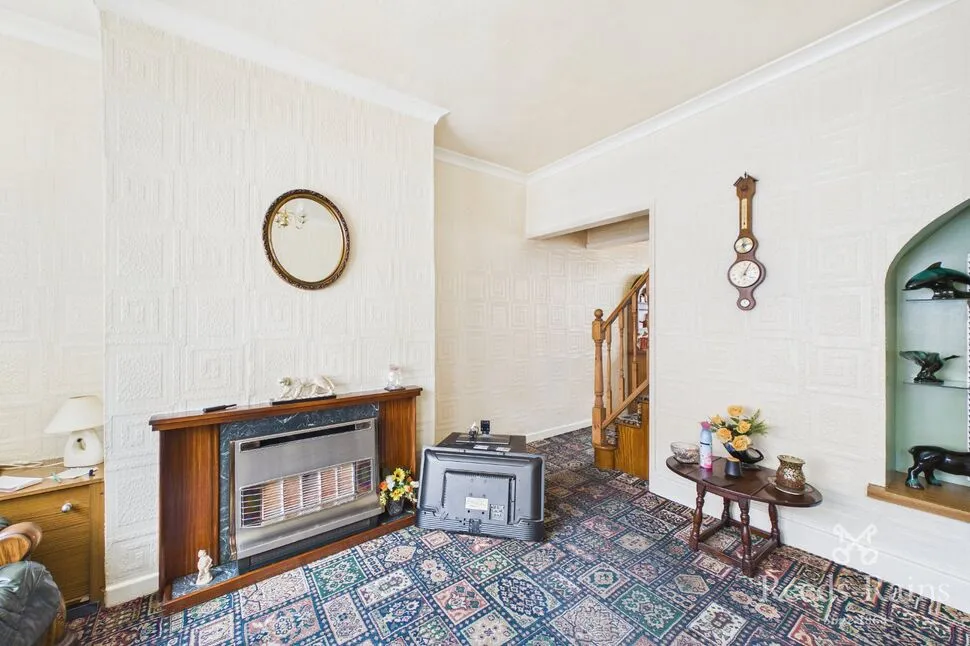 Queen Street, Pontefract, West Yorkshire, WF8, photo 7