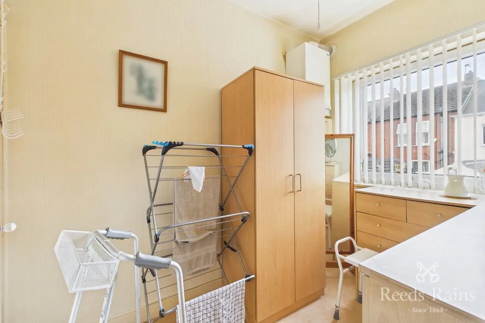 Queen Street, Pontefract, West Yorkshire, WF8, photo 4