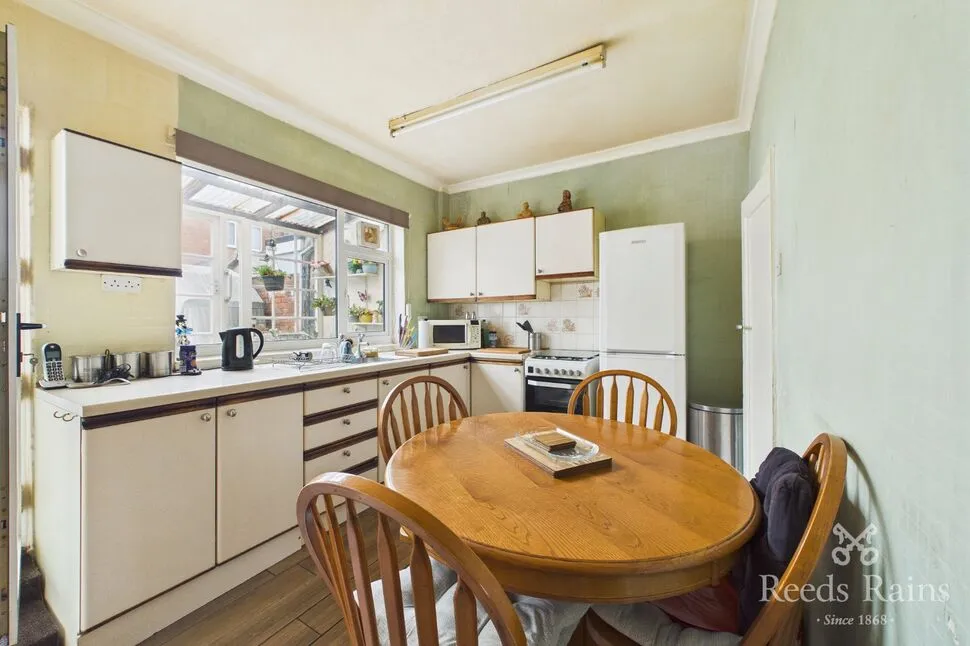 Queen Street, Pontefract, West Yorkshire, WF8, photo 8