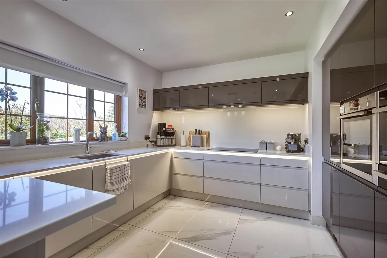 Ballycrochan Crescent, Ashfield Hall, BT19, photo 9