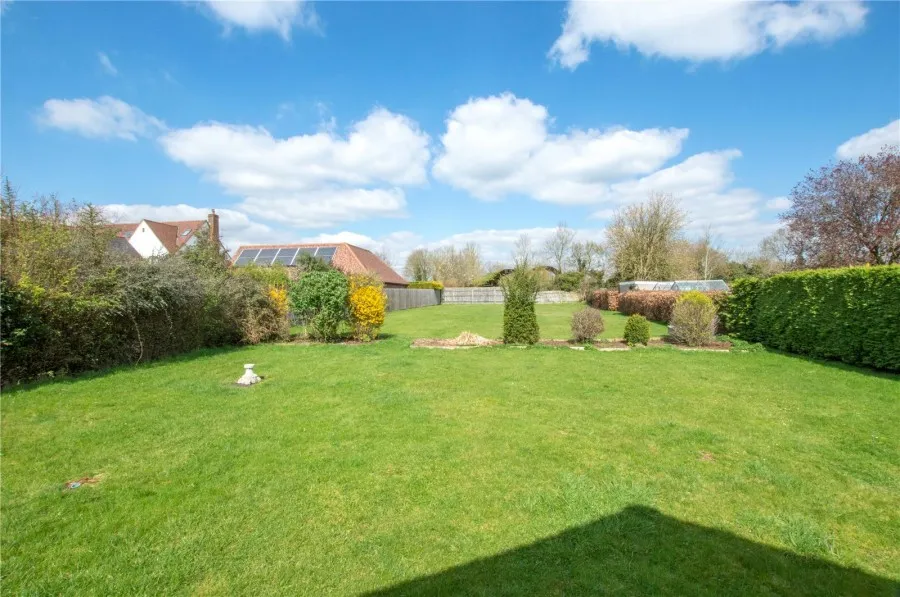 Bungalow Under Offer with 4 bedrooms in Sewards End, Nr Saffron Walden, CB10, photo 10