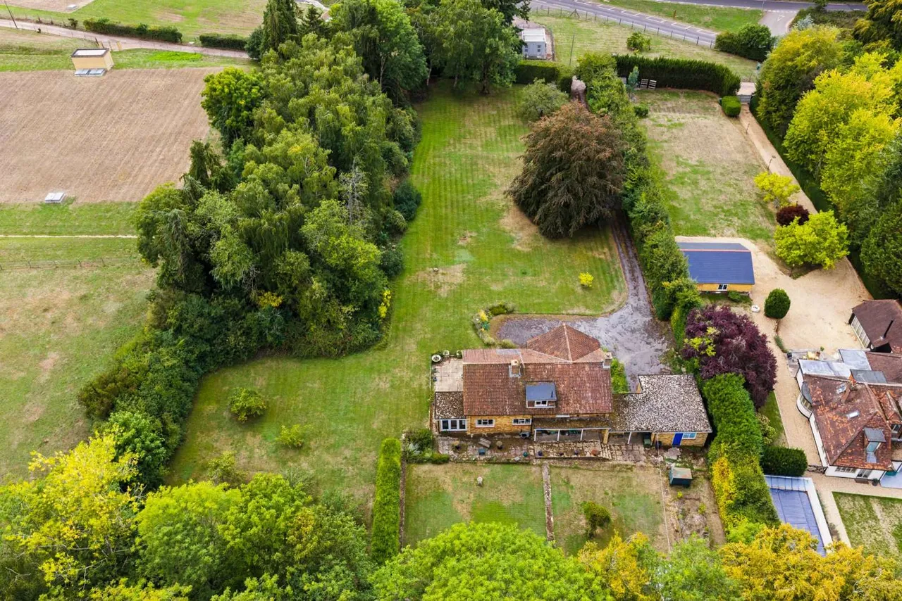 Shere Road, West Clandon, GU4, photo 15