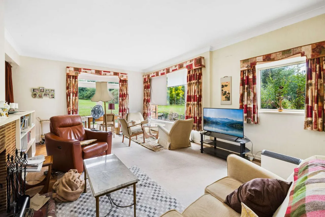 Shere Road, West Clandon, GU4, photo 2