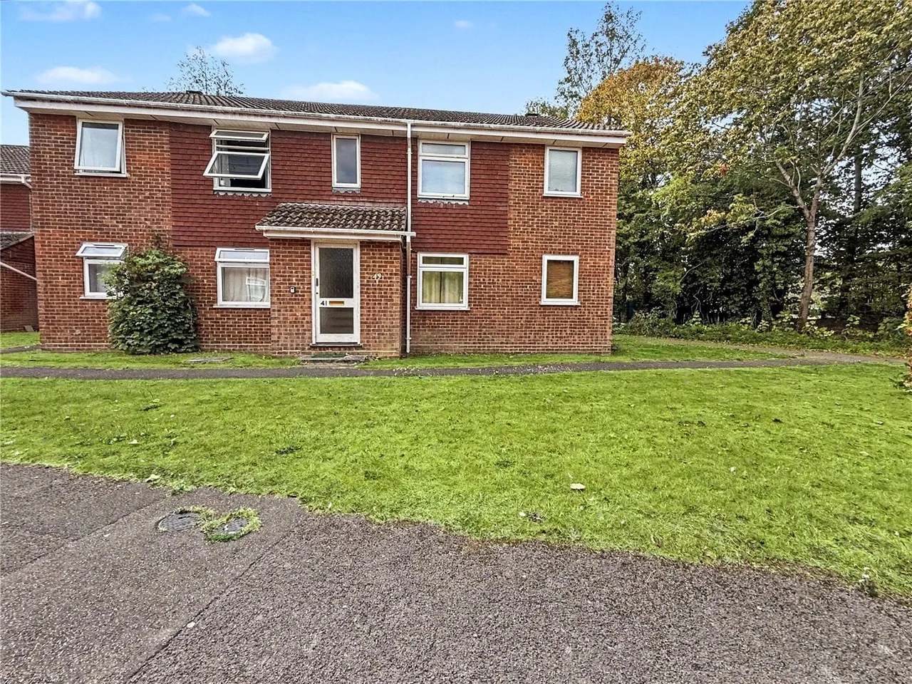 Cibbons Road, Chineham, Basingstoke, Hampshire, RG24, photo 5
