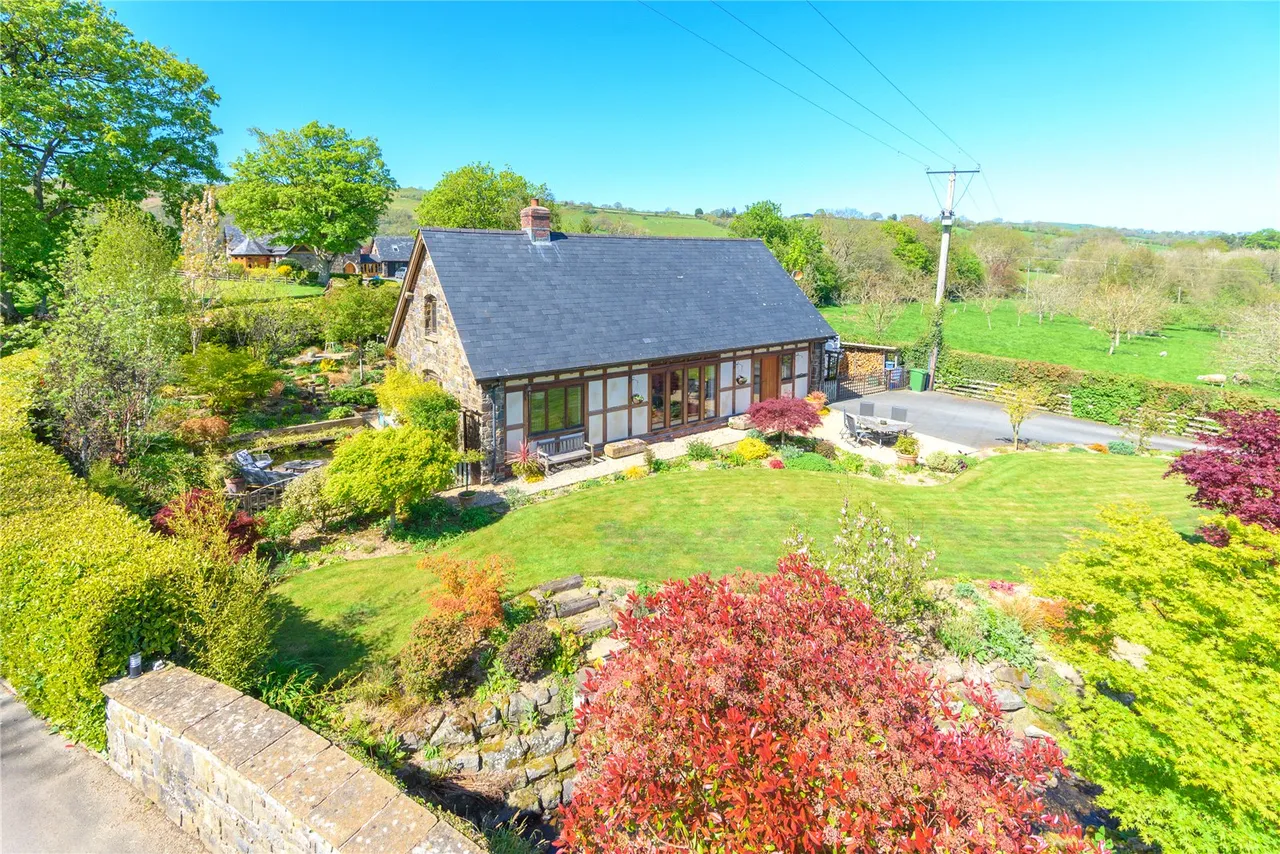 2 bed house for sale — Trefeglwys, Caersws, Powys, SY17 5PU