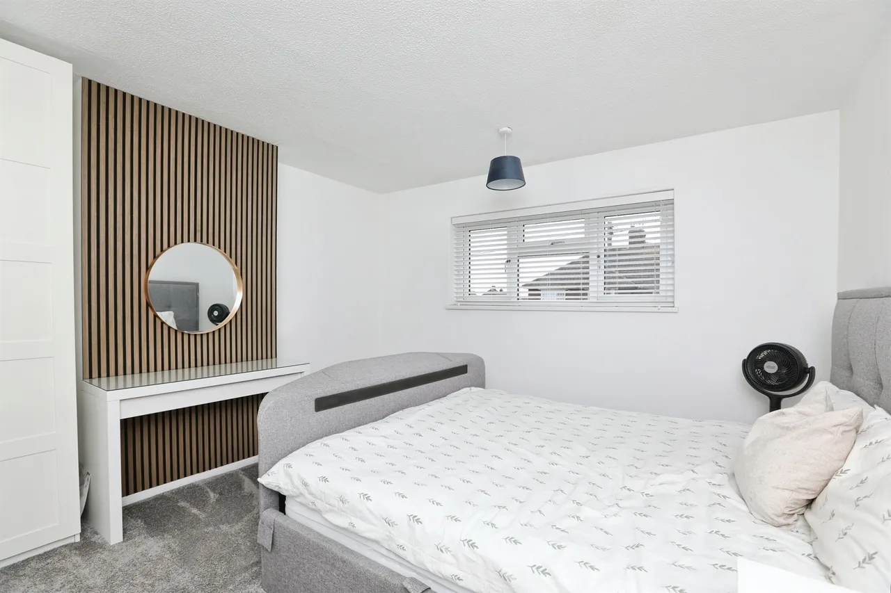 Thames Avenue, Sheerness, ME12, photo 9