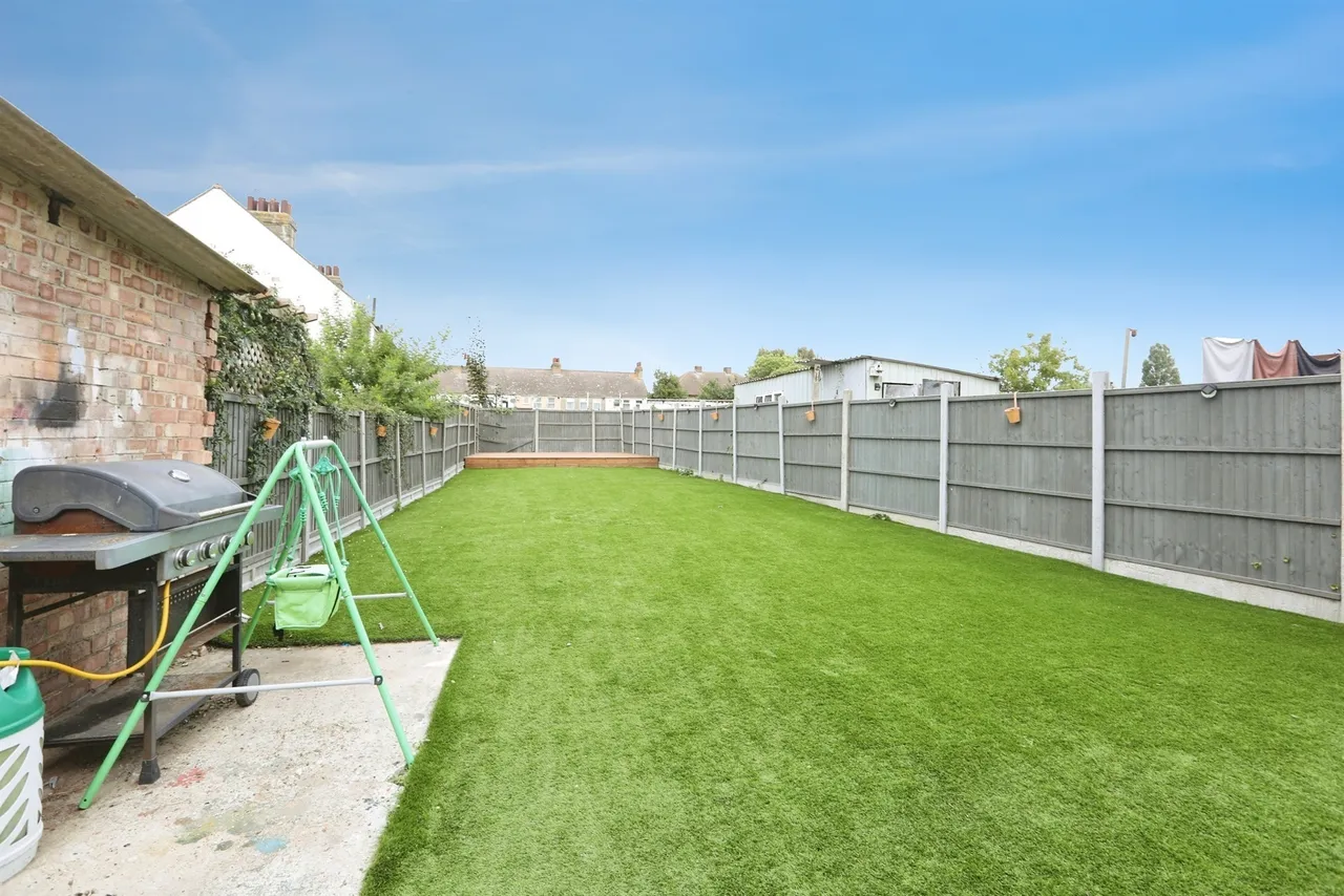 Thames Avenue, Sheerness, ME12, photo 15