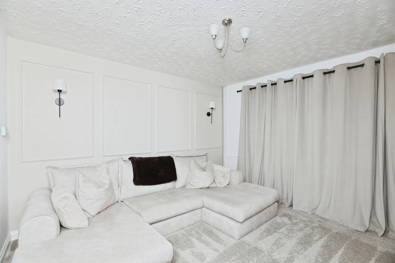 Thames Avenue, Sheerness, ME12, photo 3