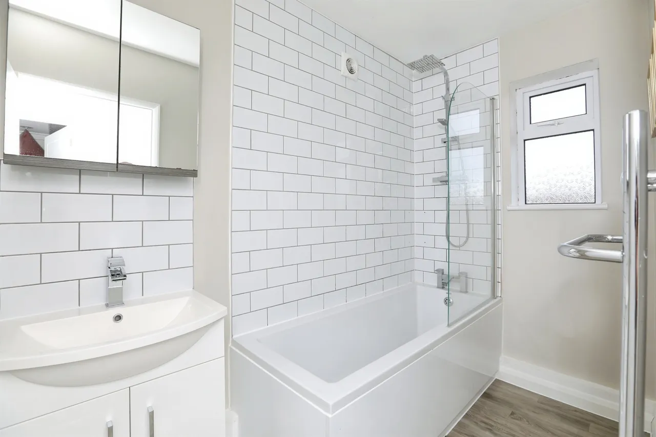 Thames Avenue, Sheerness, ME12, photo 13