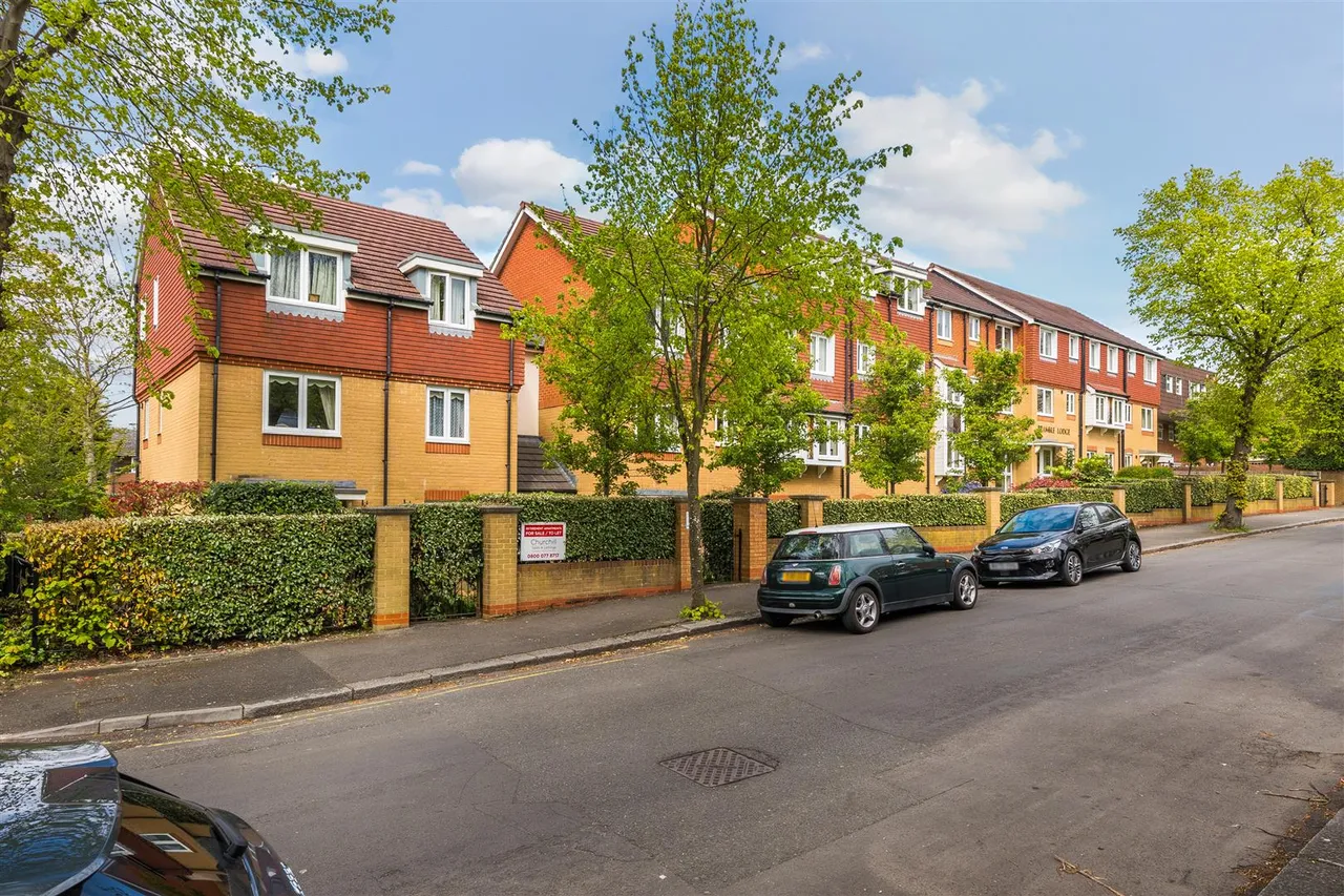 Brambledown Road, Wallington, SM6, photo 11