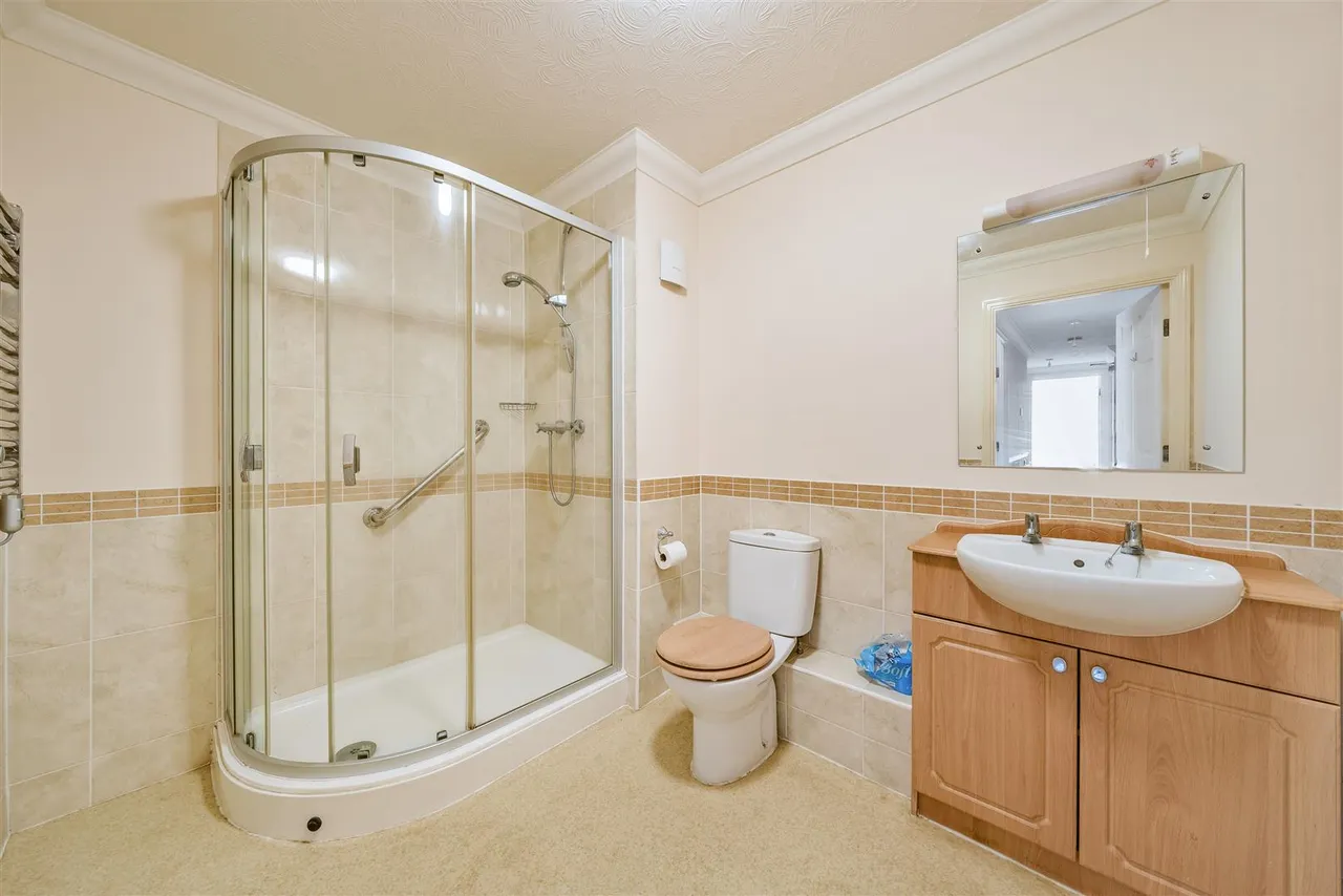 Brambledown Road, Wallington, SM6, photo 9