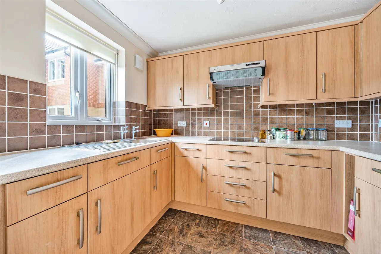 Brambledown Road, Wallington, SM6, photo 5