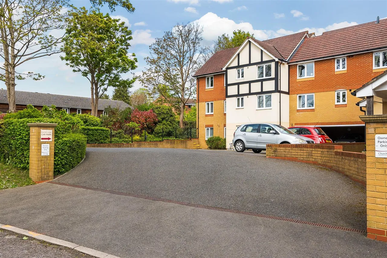 1 bed flat for sale, Brambledown Road, Wallington, SM6