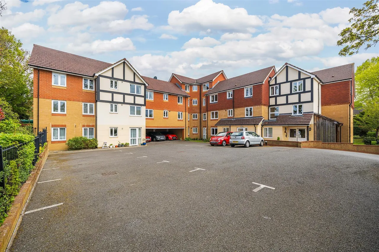 Brambledown Road, Wallington, SM6, photo 10