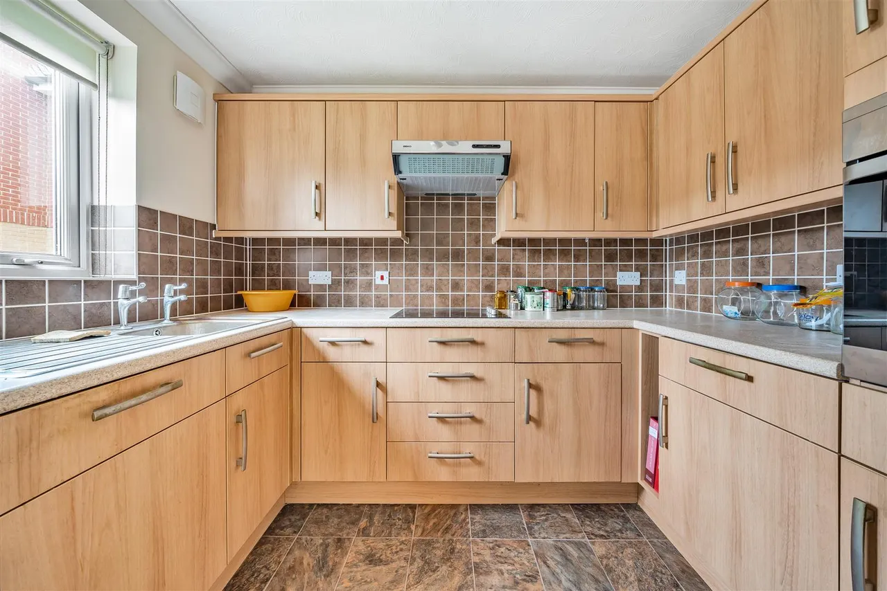 Brambledown Road, Wallington, SM6, photo 6