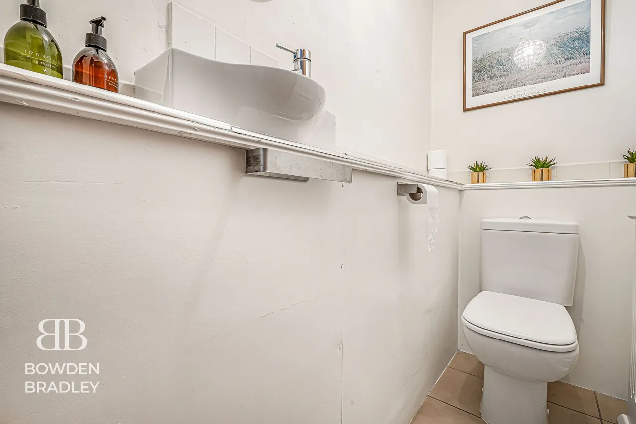 Shillibeer Walk, Chigwell, IG7, photo 10