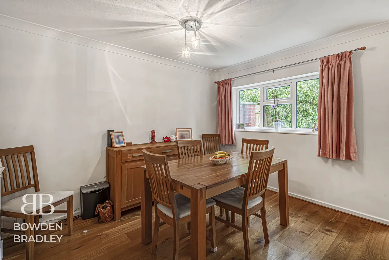Shillibeer Walk, Chigwell, IG7, photo 4