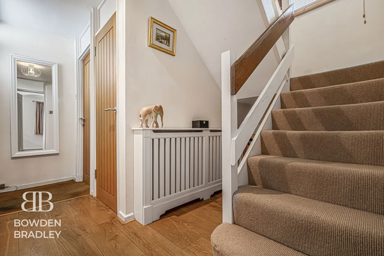 Shillibeer Walk, Chigwell, IG7, photo 11
