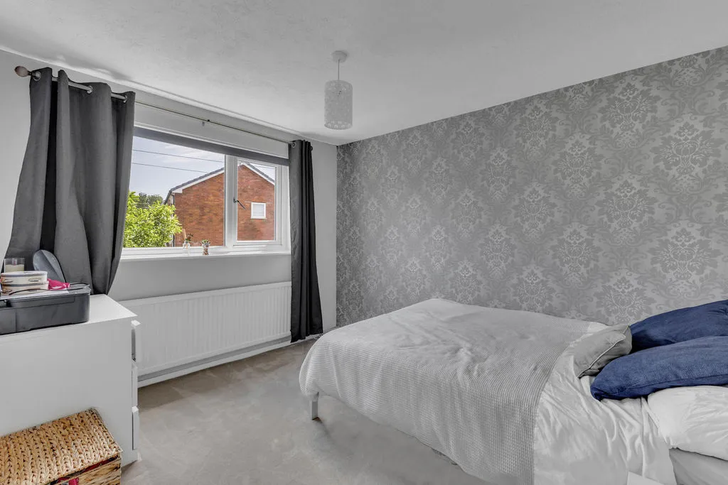 Collier Avenue Milnrow, Rochdale OL16 3UY, photo 9