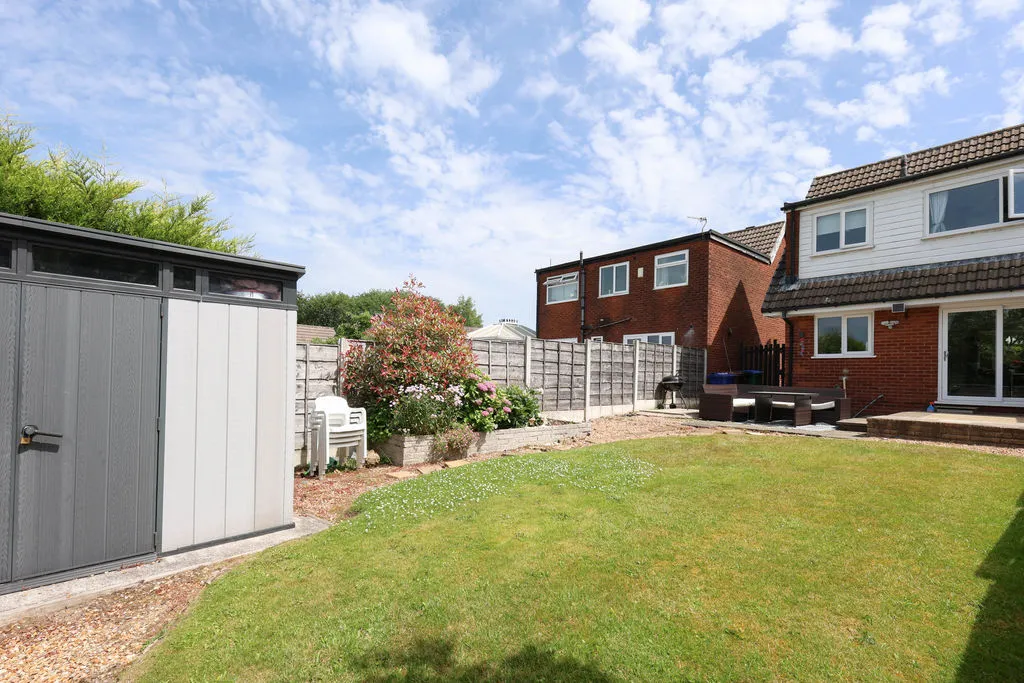 Collier Avenue Milnrow, Rochdale OL16 3UY, photo 19
